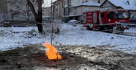 5 gündür arazinin ortasında yanıyor; gazın türü araştırılıyor