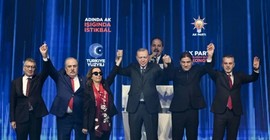Üç milletvekili AKP'ye geçti