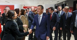 Özel ve İmamoğlu, cumhurbaşkanlığı ön seçim toplantısı öncesi milletvekilleriyle bir araya geldi