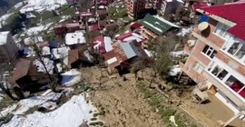 Rize'de heyelan: 16 ev tahliye edildi
