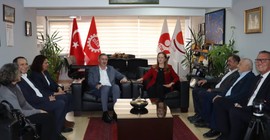 DEM Parti’den DİSK'e ziyaret: Barış hepimizin meselesi