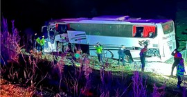 Aydın'da yolcu otobüsü bariyere çarptı: 1 ölü, 26 yaralı