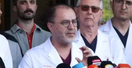 Sırrı Süreyya Önder’in doktorları: Şu aşamada her saat çok kritik