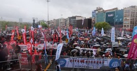 Kadıköy'de 1 Mayıs | Binler birlikte mücadele vurgusu yaptı
