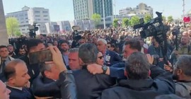 Sırrı Süreyya Önder’in cenaze töreninde Özel’e saldırı