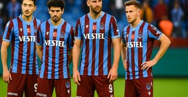 Fatih Tekke ile futbolcular göz göze gelmeye korkuyor! Trabzonspor 10 futbolcu ile yolları ayırıyor