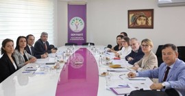 Avrupa Yerel Yönetimler Kongresi heyeti DEM Parti'yi ziyaret etti