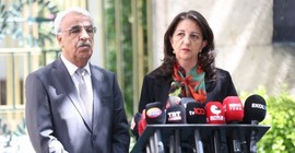 İmralı heyetinden Öcalan ile görüşme sonrası açıklama: 'Öcalan sürecin yeni bir aşamaya geçtiğini vurguladı'