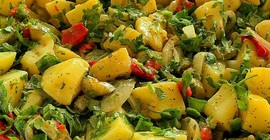 Yunan Usulü Patates Salatası Tarifi: Hafif, Ferah ve Lezzet Dolu