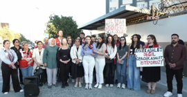 CHP İstanbul Toplumsal Cinsiyet Eşitliği Komisyonu Cevizlibağ'da ki KYK yurdu önünde açıklama yaptı