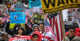 ABD'de milyonlar 'Kral'a Hayır' diyor: Trump'a karşı 'tarihi' protesto hazırlığı