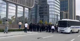 Haklarını arayan işçiler gözaltına alındı