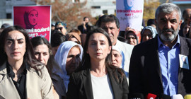 Rojin Kabaiş için eylem... Hatimoğulları: Şüpheli kadın ölümü yoktur, araştırılmamış kadın cinayeti vardır