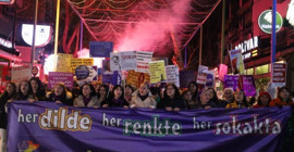 Ankara'da Feminist Gece Yürüyüşü: Barışı ve direnişi haykırmaya geldik