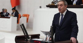 Bakırhan’dan 23 Nisan özel oturumunda konuştu: '23 Nisan bizim, 29 Ekim bizim. Peki 4 Mart kimin?'