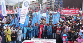 Kadıköy'de 1 Mayıs mitingi: 'Emeğin cumhuriyetini kuracağız'