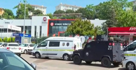 Otokoç'a ikinci silahlı saldırı: İstanbul'un ardından Antalya'daki galeri de hedef alındı