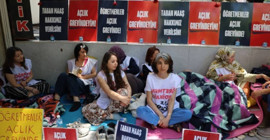 Öğretmenlerin açlık grevi 10'uncu gününde: 'Adım atılana kadar buradan gitmeyeceğiz'