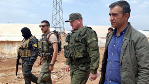 Afrin'de, Rusya ve YPG bayrağı yan yana - Resim : 1