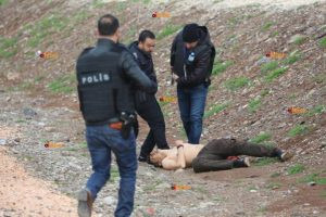 Diyarbakır'da gencin kare kare vurulma anı - Resim : 8
