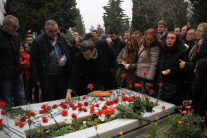 Berkin Elvan mezarı başında anıldı - Resim : 1