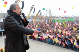 Ege ve Van'da da 'Hayır' Newroz'u kutlandı - Resim : 3
