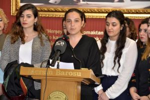Özrü kabahatinden büyük 'refleks' dedi - Resim : 2