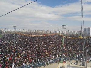 Diyarbakır Newroz'una yoğun katılım - Resim : 2