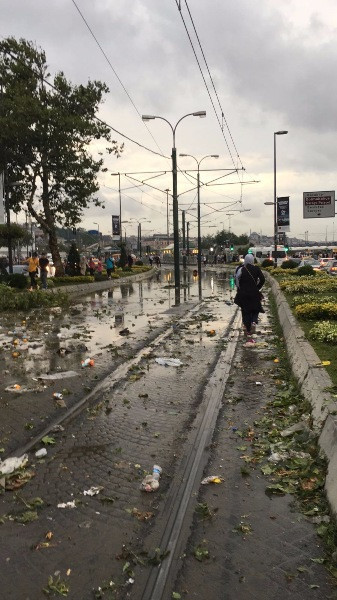 İstanbul'da dolu, sel ve yangın - Resim: 15