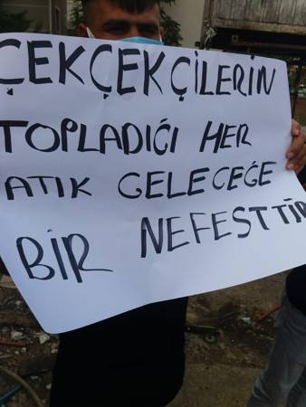 Atık kağıt işçisi Aytar: Alın terimizle hayata tutunmaya çalışıyoruz, belediyeler bize karışmasın - Resim : 1