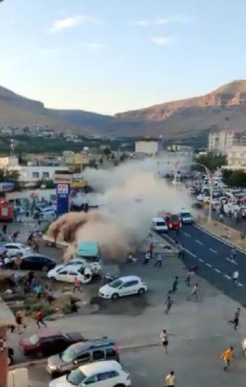 Görgü tanıkları Mardin'deki kazayı anlattı: 3 amcamın oğlu burada hayatını kaybetti - Resim : 1