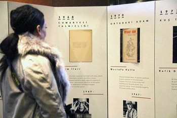 İstanbul'da şiir ve edebiyat festivali başladı - Resim : 1