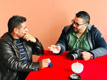Sabah temizlikçi akşam gazeteci - Resim : 1