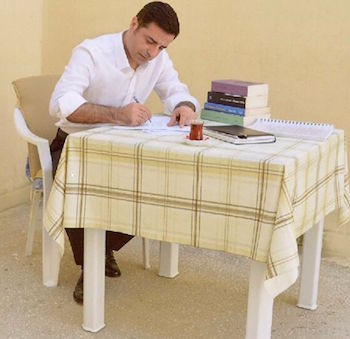Gofretin, kalemin ve kitabın arasında kalan sözcükler… - Resim : 1
