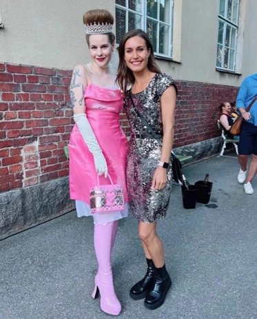 Finlandiya Başbakanı Marin festival tarzıyla yine gündemde - Resim : 1