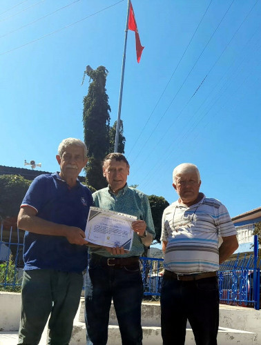 54 yıl önce tanıştığı ABD'li editörü, her yıl köyünde 2 ay ağırlıyor - Resim : 2