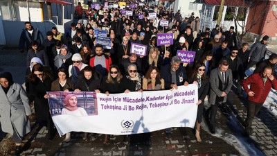 Rojin Kabaiş için Van'da yürüyüş: Kısıtlılık kararı kaldırılsın