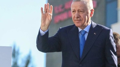 Erdoğan'dan Özel'e: 'Bu işleri bırakın, gidin kart oynayın'