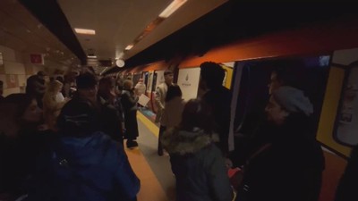 Kadıköy- Sabiha Gökçen Havalimanı metro hattında elektrikler kesildi