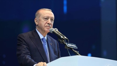 Erdoğan, Özgür Özel'i hedef aldı: Sarı kart ayarını bozdu