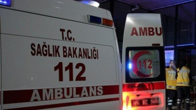 Van'da takla atan otomobildeki iki kişi öldü, üç kişi yaralandı