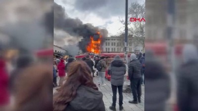 Mısır Çarşısı'nın yanındaki restoranda yangın
