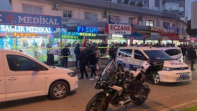 Adana’da medikal ürünlerin satıldığı iş yerine silahlı saldırı: 3 ölü