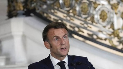 Macron: Fransa, SDG güçlerine borçludur