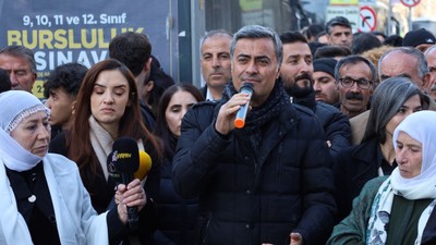 Van'da kayyım protestoları... Abdullah Zeydan: Halkın sinir uçlarıyla oynamayın