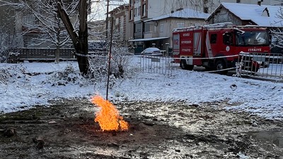 5 gündür arazinin ortasında yanıyor; gazın türü araştırılıyor