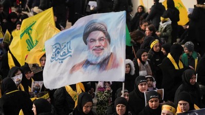 İsrail'den Nasrallah'ın cenaze töreni öncesi Lübnan'a saldırı