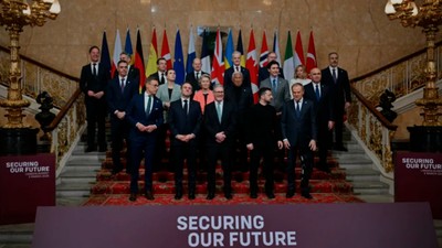 Londra'da Ukrayna zirvesi... İngiltere: Asker göndermeye ve hava desteğine hazırız