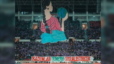 Sivasspor'un ‘normal doğum’ pankartına kadınlardan tepki yağdı: Amedspor’un pankartını örnek alın