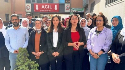 Kalp krizi geçiren hasta tutuklu Çam için hastane önünde açıklama